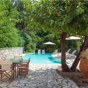 3 bedroom villa with heated pool in Kassiopi, Corfu, sleeps 6